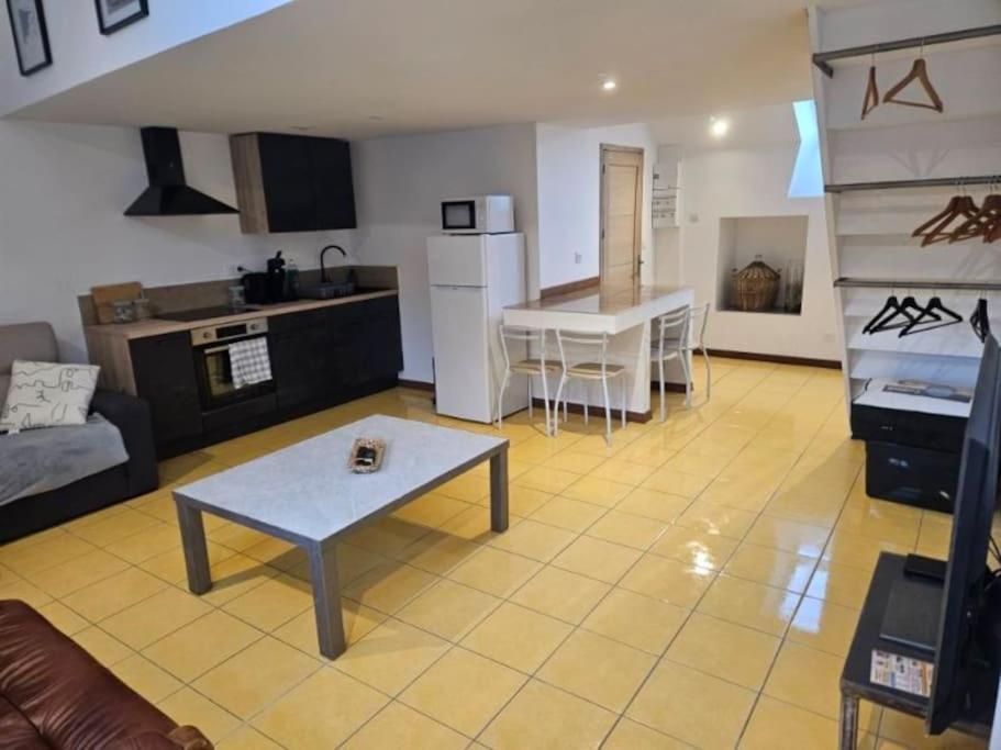 La Petite Bulle Apartman Villeneuve-sur-Yonne Kültér fotó
